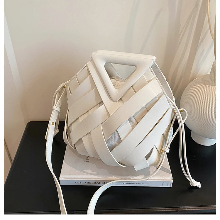 Nova bolsa de ombro feminina versátil, design de nicho 2025