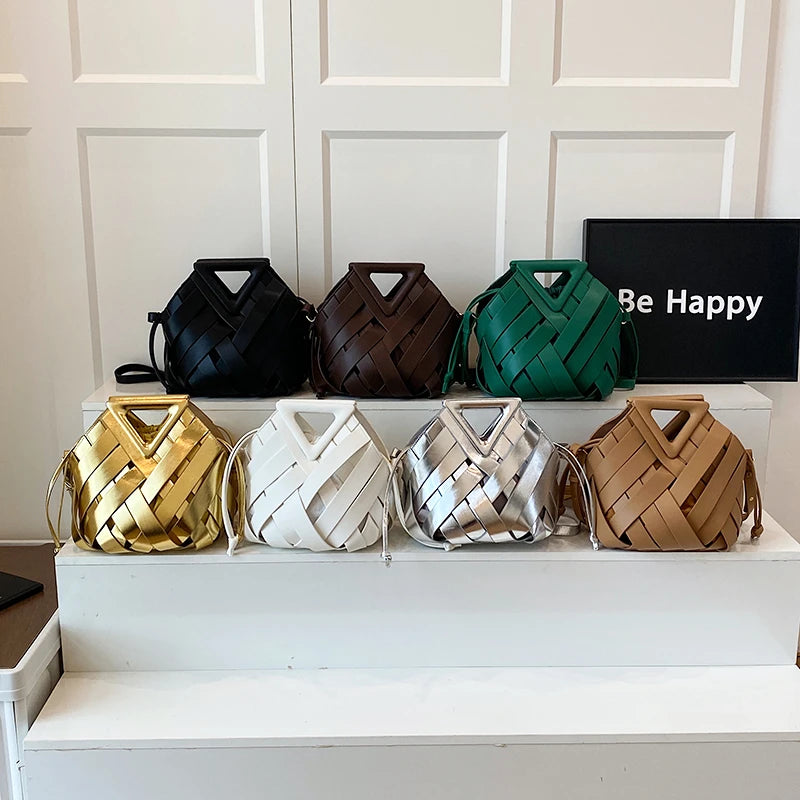 Nova bolsa de ombro feminina versátil, design de nicho 2025