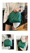 Nova bolsa de ombro feminina versátil, design de nicho 2025