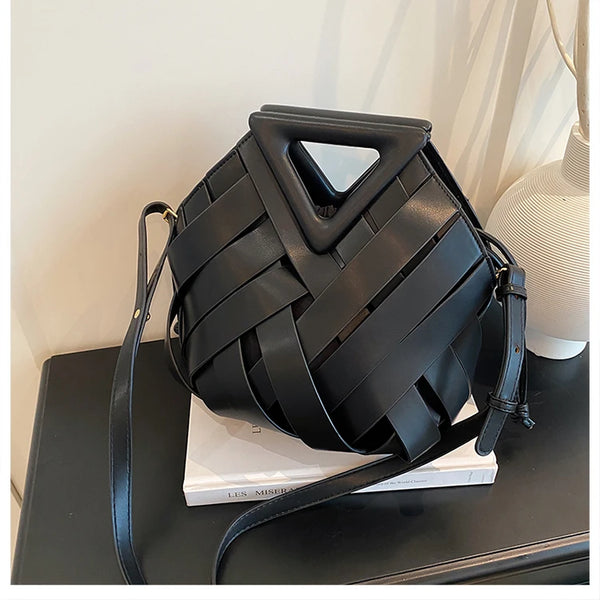 Nova bolsa de ombro feminina versátil, design de nicho 2025