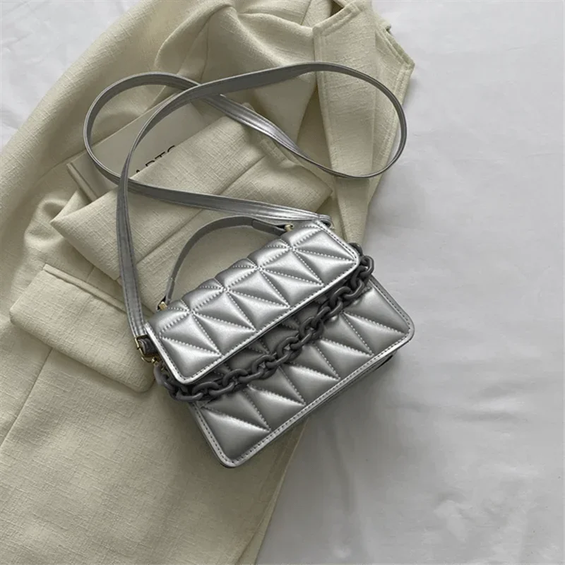 Bolsa Natasha - Casual, moderna e leve