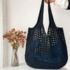 Bolsa feminina de crochê, leve e estilosa — perfeita para dias de sol, passeios e momentos na praia com muito charme e conforto.